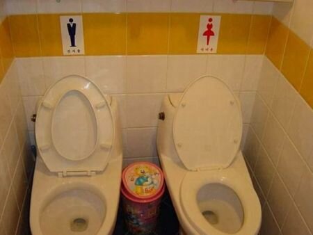 Мужской и женский туалет